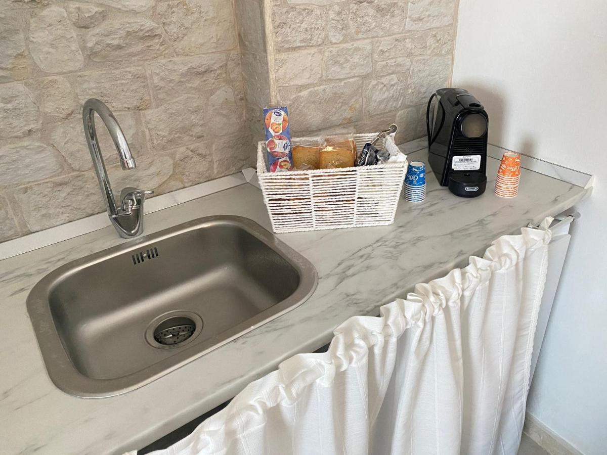Nyx Dea Della Notte Apartment Bari Bagian luar foto