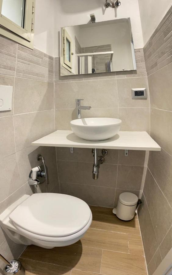 Nyx Dea Della Notte Apartment Bari Bagian luar foto