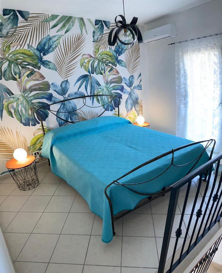 Nyx Dea Della Notte Apartment Bari Bagian luar foto